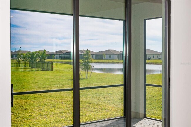 Building Photo - 1745 Saddlewood Cir