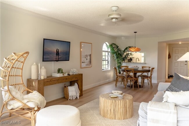 Building Photo - 265 Deerwood Cir