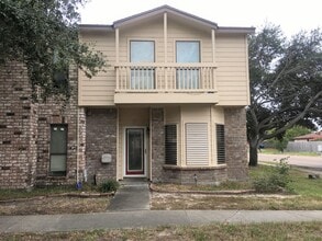 Building Photo - 2924 St Joseph St