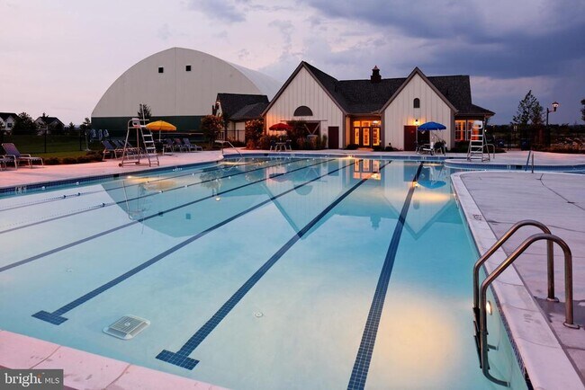 Building Photo - 212 Parkland Dr