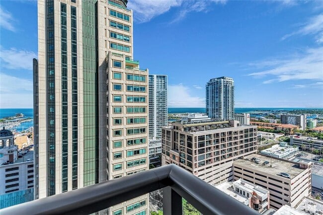 Building Photo - 275 1st Ave S