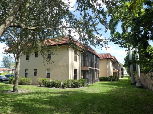 Building Photo - 21904 Lake Forest Cir