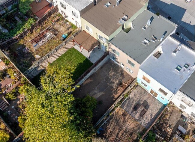 Building Photo - 279 Ramsell St