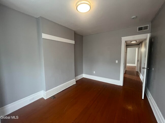 Building Photo - 151 4th St