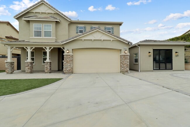 Building Photo - 3511 Pear Ct