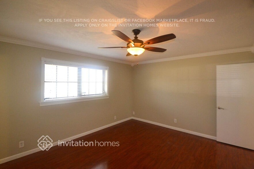 Building Photo - 1454 SW 26th Ave