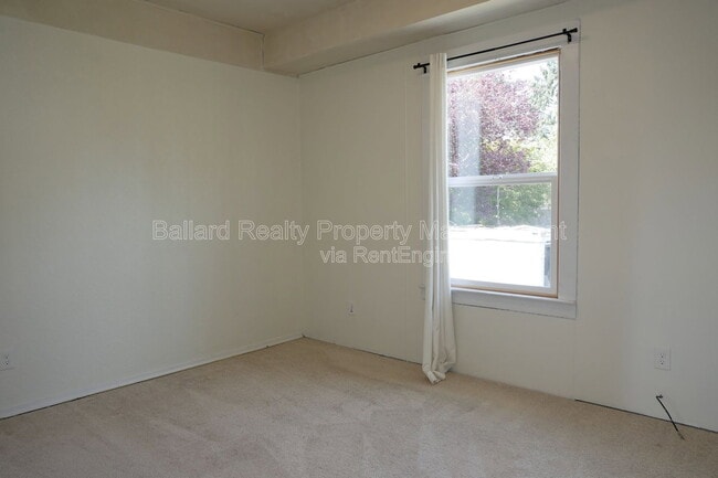 Building Photo - 6711 4th Ave NW