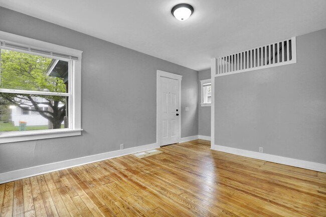 Building Photo - 1522 Bailey St