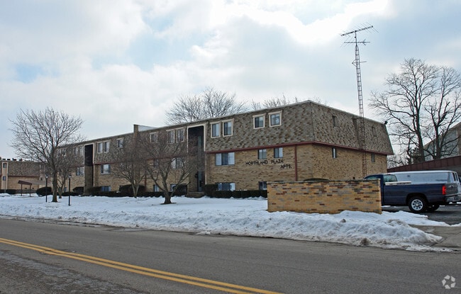 Primary Photo - Northland Apartments