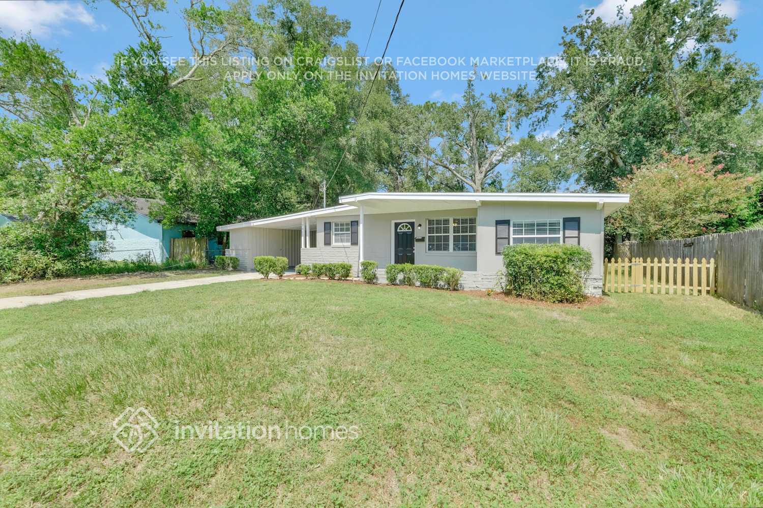 Building Photo - 7917 Chateau Dr S