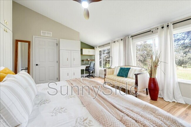 Building Photo - 42 Nottingham Way