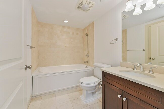 Building Photo - 201 Freeman St