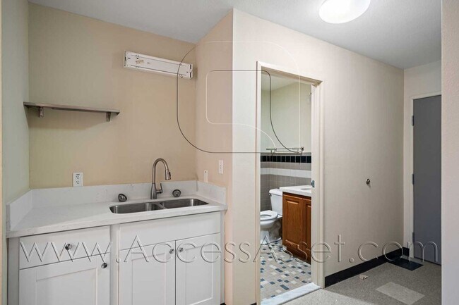 Building Photo - Inviting Cozy Studio With 1 Bath In Mountain Center!