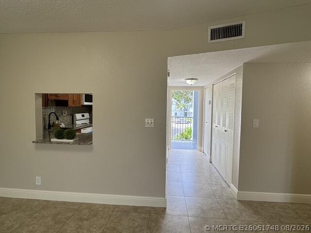 Building Photo - 8411 Lagos De Campo Blvd