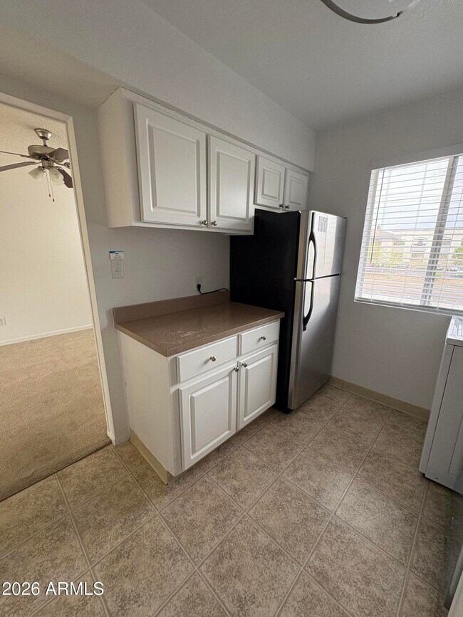 Building Photo - 7141 N 16th St