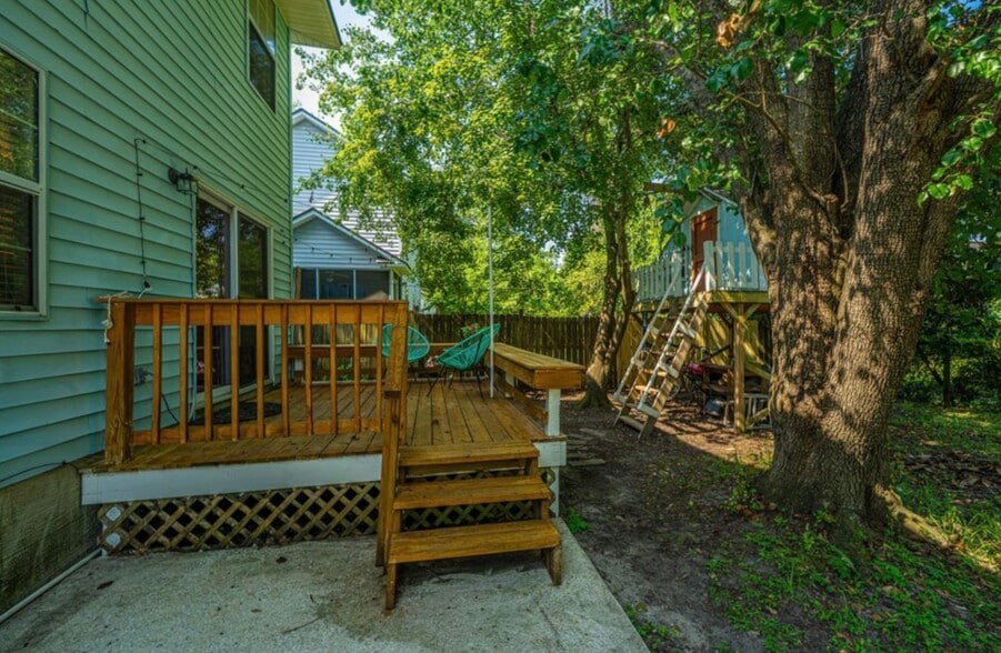 Building Photo - 103 Toura Ln