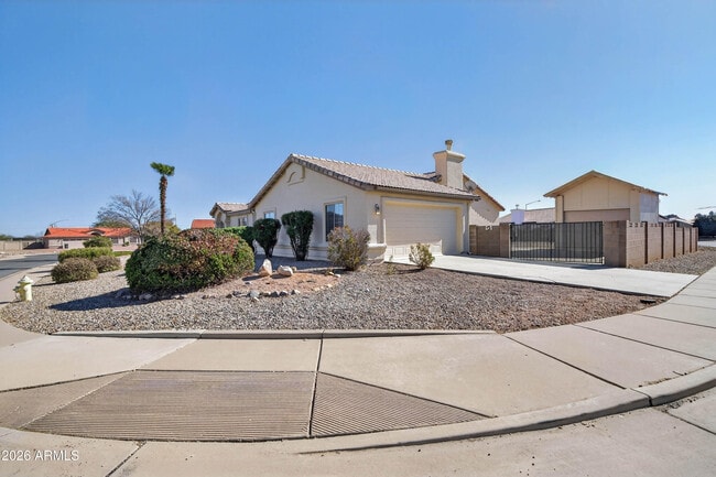 Building Photo - 3824 Plaza De La Yerba