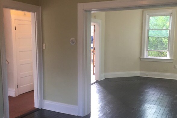 Building Photo - 811 Sarah St