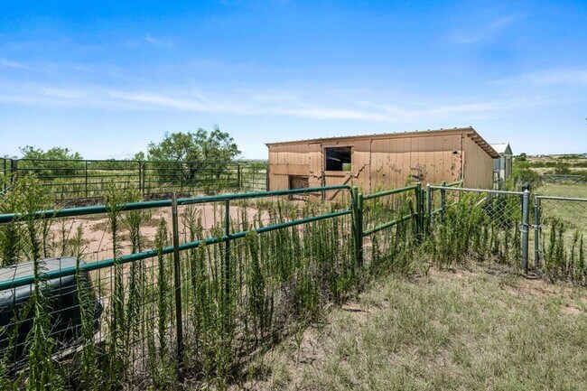 Building Photo - 10401 Arlie Rd