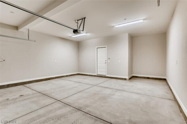 Building Photo - 11297 Hidden Peak Ave