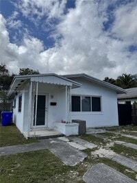 Building Photo - 1230 NW 8th Ct