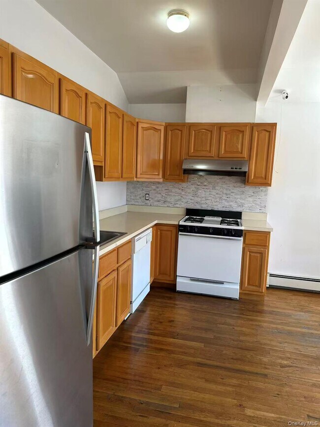 Building Photo - 20-18 121st St