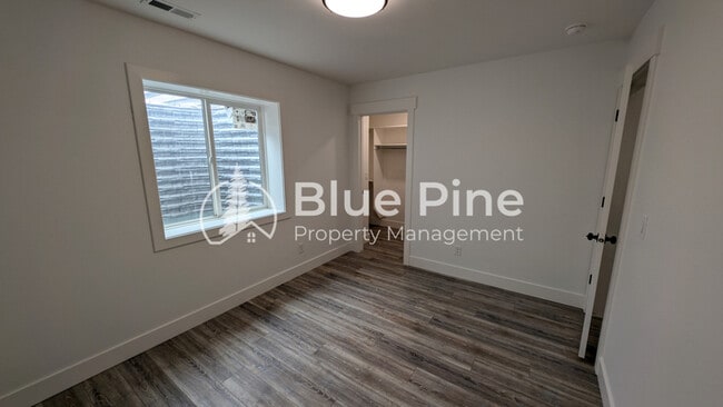 Building Photo - 4232 Athlen Wy