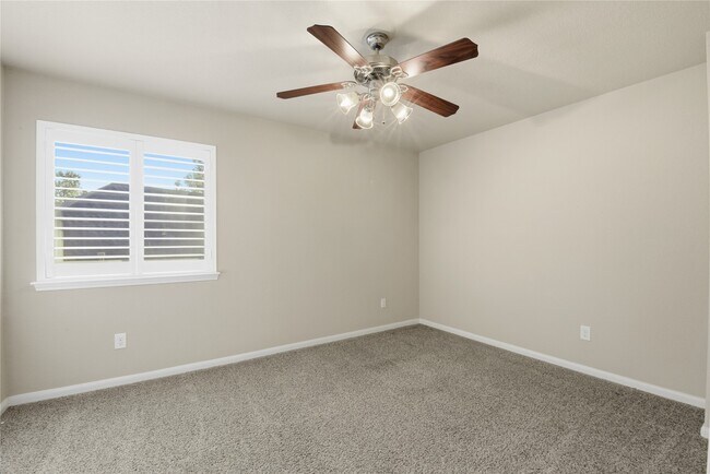 Building Photo - 114 Forest Elk Pl