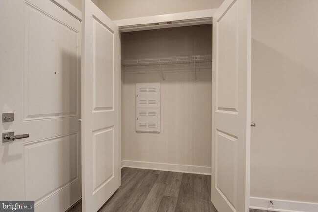 Building Photo - 12875 Mosaic Pk Wy