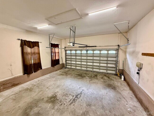 Building Photo - 1265 Mazurek Blvd