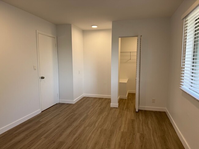 Building Photo - Brand New 2 Bedroom 1 Bath ** Nuevo 2 Habi...