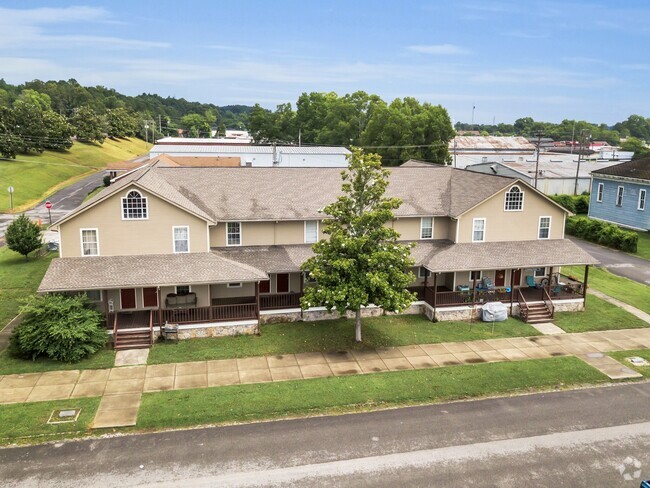 Building Photo - Calvary Park Apartments