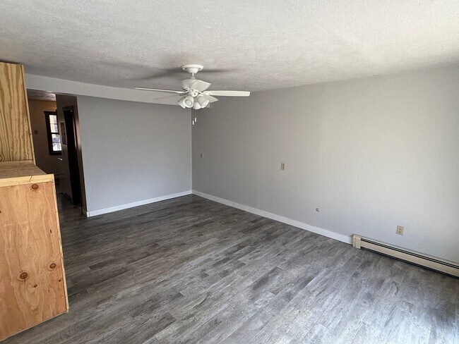 Building Photo - 3313 Leland Ln