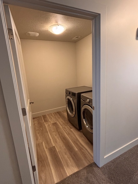 Building Photo - 1055 E 1060 S