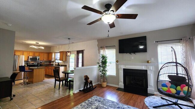 Building Photo - 440 Garcia Dr