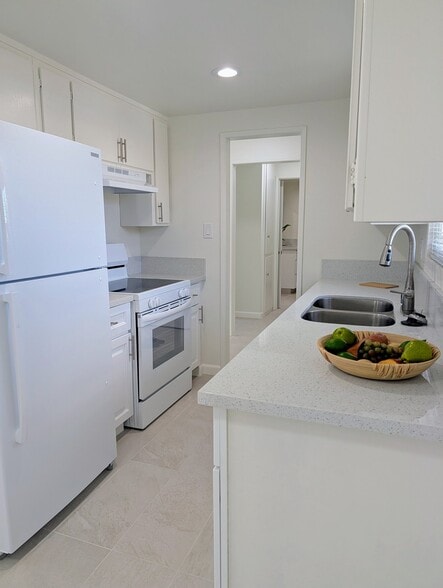 Building Photo - 2890 W 235th St