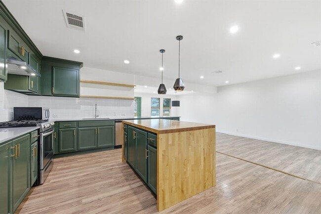 Building Photo - 2903 Pecan Cir