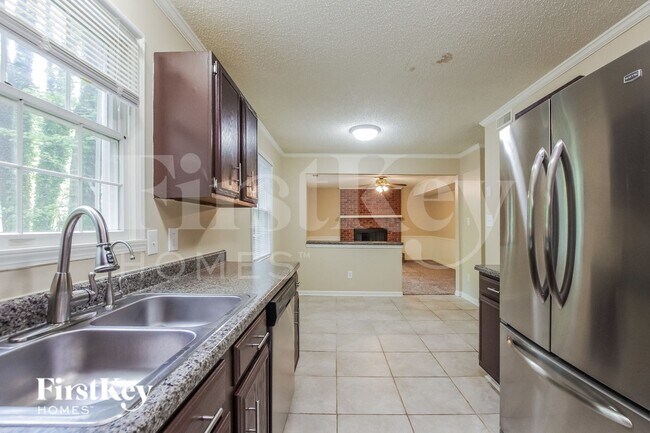 Building Photo - 7225 Rollingridge Dr