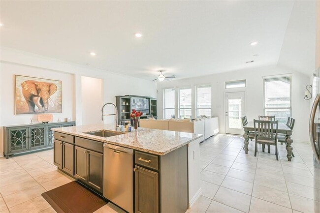 Building Photo - 13510 Dovetail Canyon Ct