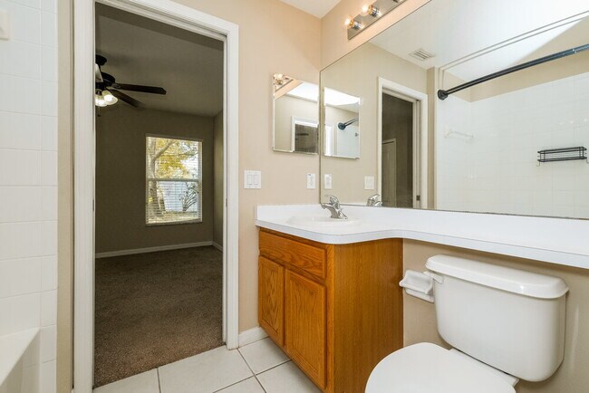 Building Photo - 13532 Fladgate Mark Dr