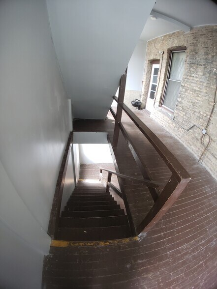 Building Photo - 6529 S Kimbark Ave