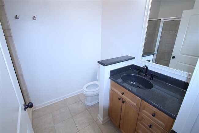 Building Photo - 11 Perimeter Center E