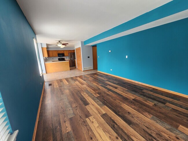 Building Photo - 5512 Stonybrook Dr