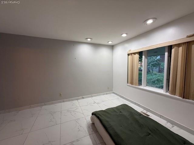 Building Photo - 9 Truman Ct