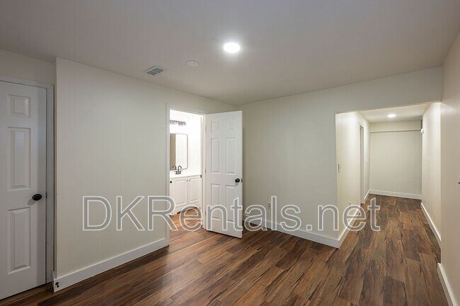 Building Photo - 3536 Kennesaw Station Dr