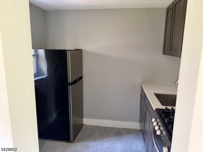 Building Photo - 10 Beech Spring Dr