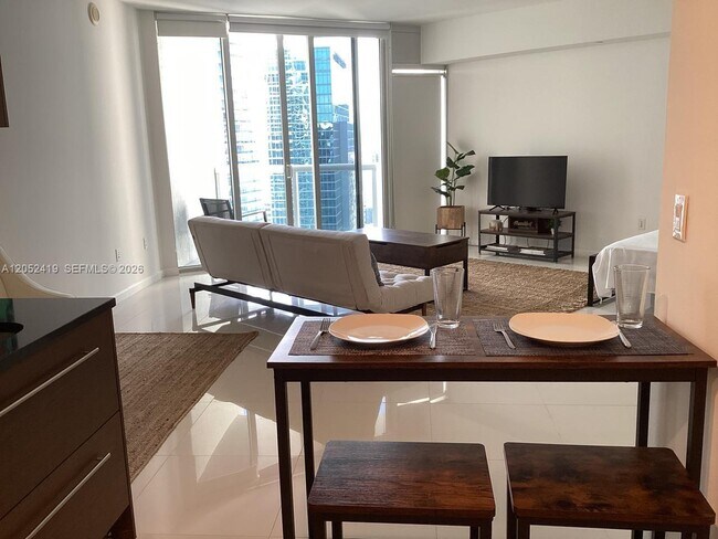 Building Photo - 475 Brickell Ave