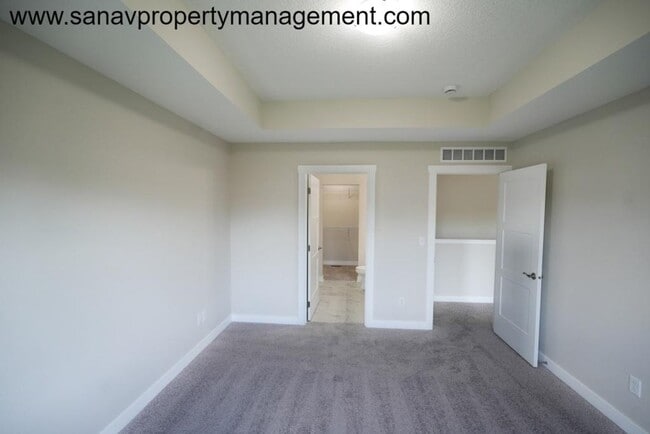 Building Photo - "Modern Comfort Meets Convenience: Your Ideal Home in Waukee"