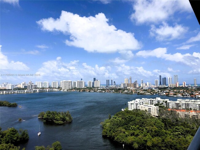 Building Photo - 16385 Biscayne Blvd