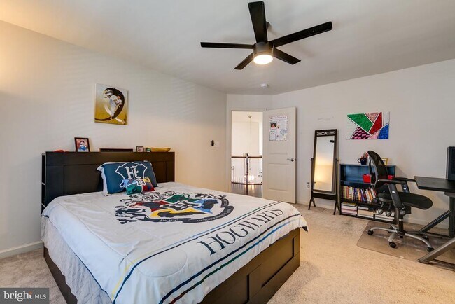 Building Photo - 23582 Prosperity Ridge Pl